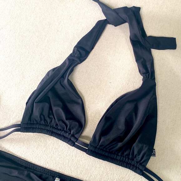 BECCA DD Bikini sz M bottoms - ability to add removable cups Excellent Condition - Picture 3 of 7